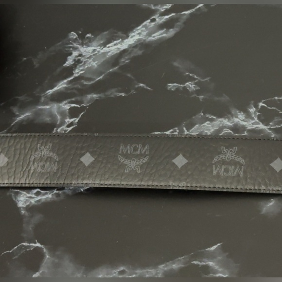 MCM Men's Claus Reversible Leather Belt Black & Silver AUTHENTIC - Picture 6 of 9